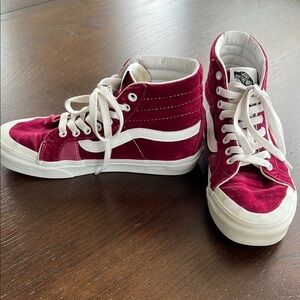 Vans Sk8-Hi Velvet Beet Red Sneakers